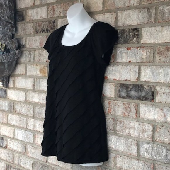 AB STUDIO DIAGONAL TIERED RUFFLED BLACK TOP - Picture 3 of 15